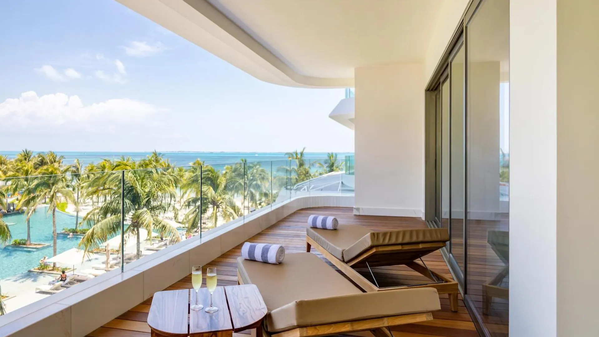 Hotel Mousai Cancun Adults Only Resort
